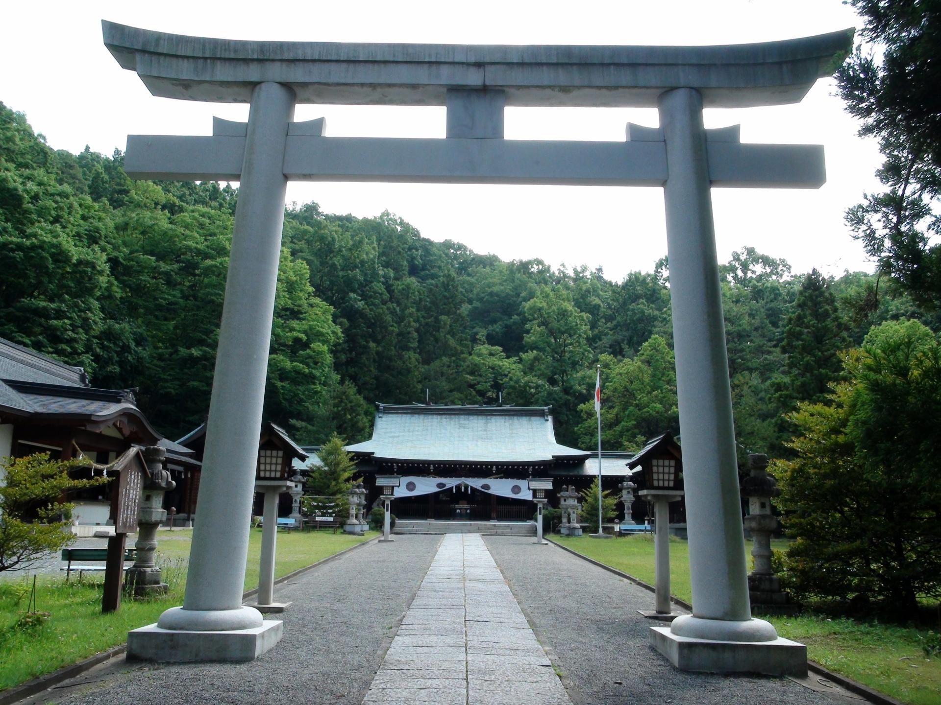 山梨縣護國神社