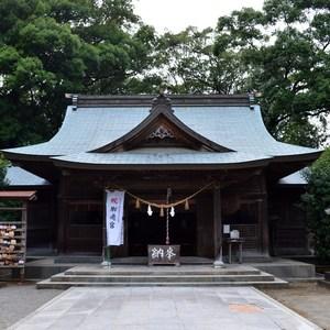 都萬神社