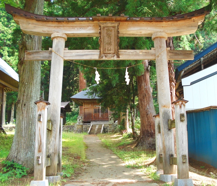 加茂神社（長野市鬼無里）