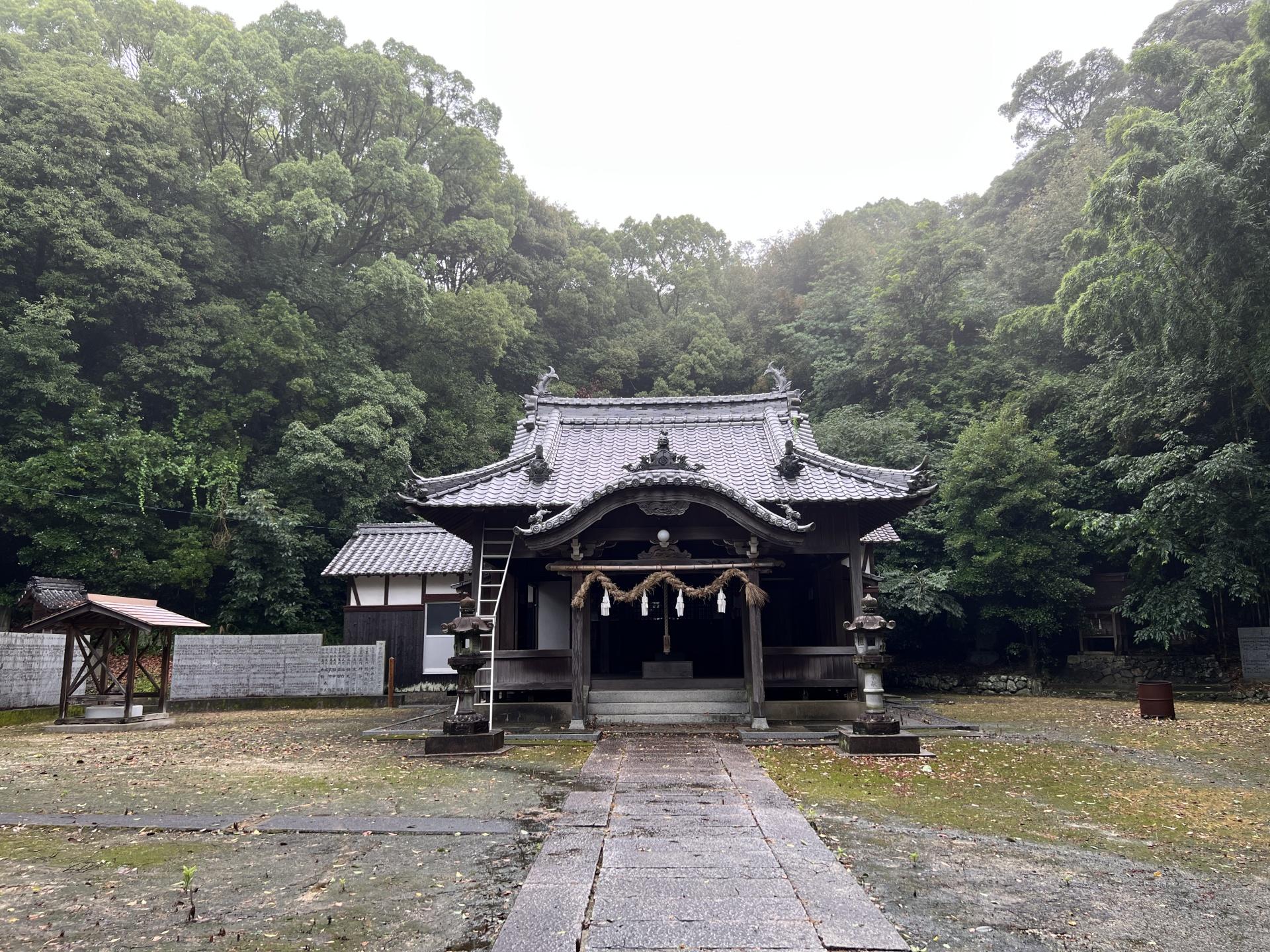 伊曾能神社