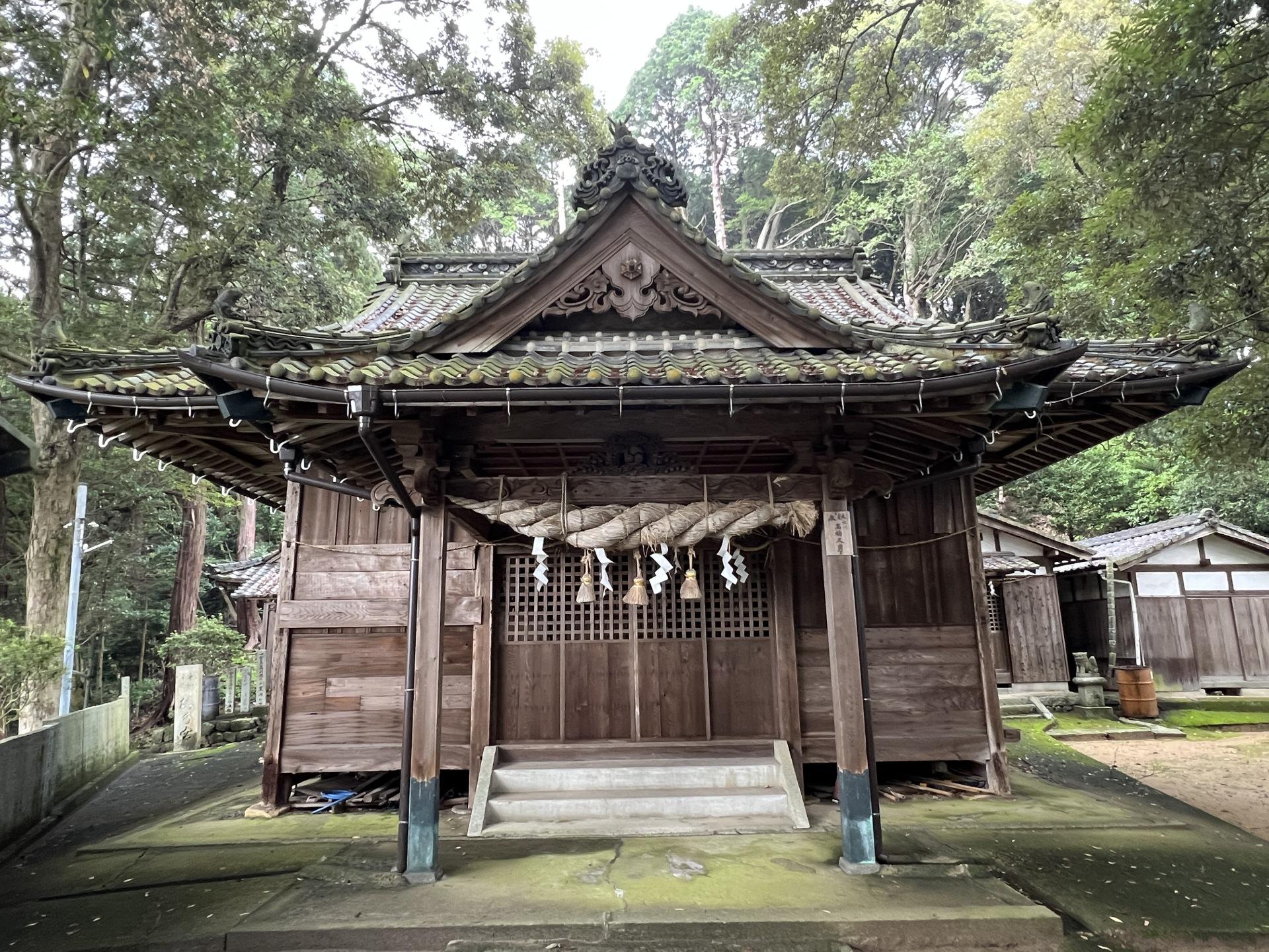 湯座八幡大神社